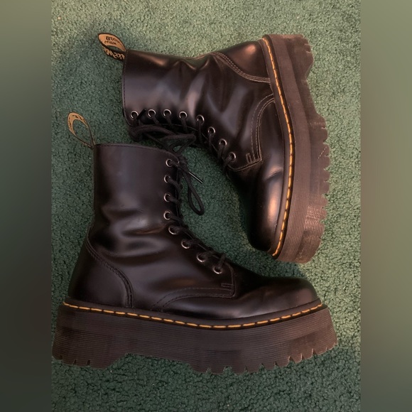 Dr. Marten Jadon Black - Picture 9 of 10